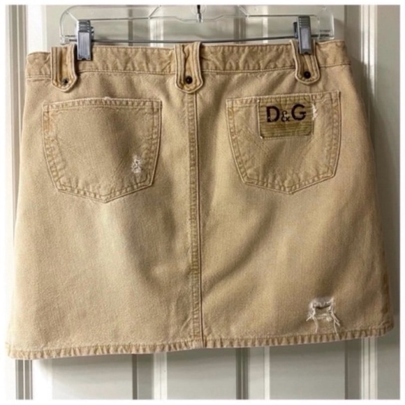 D&G Distressed Mini Skirt. Large Size US 32/ Euro size 46. Great condition - Picture 2 of 8